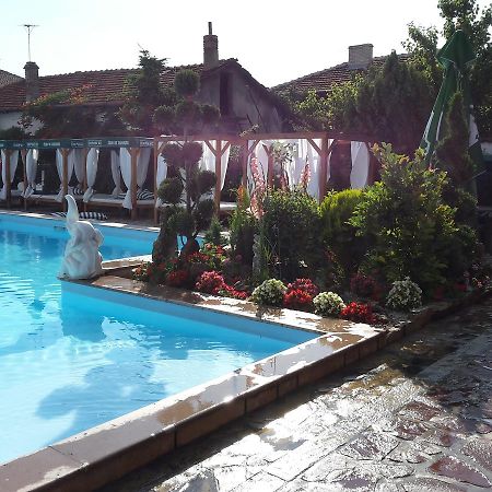 Family Hotel Zhelkovi - Olympia Kharmanli Ngoại thất bức ảnh