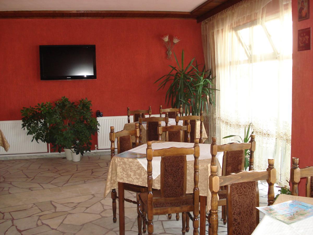 Family Hotel Zhelkovi - Olympia Kharmanli Ngoại thất bức ảnh
