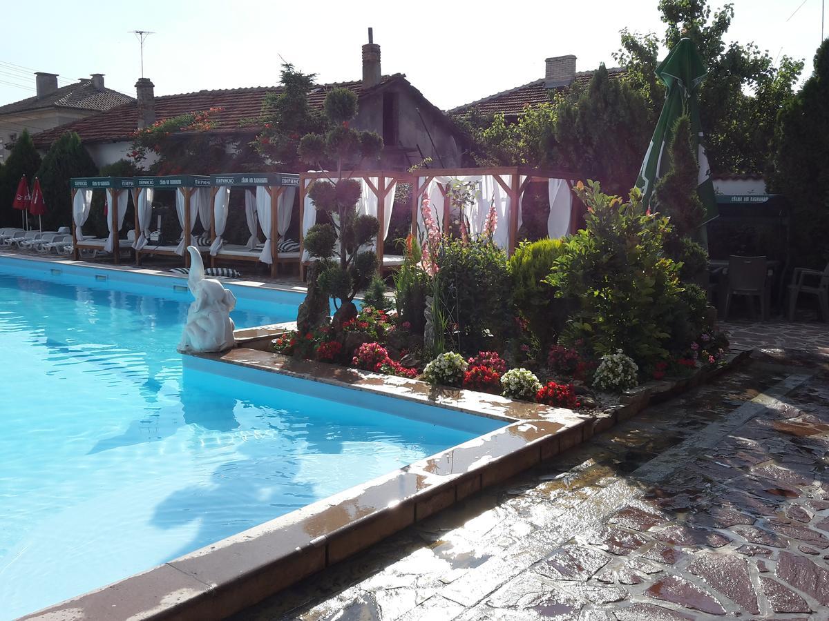 Family Hotel Zhelkovi - Olympia Kharmanli Ngoại thất bức ảnh